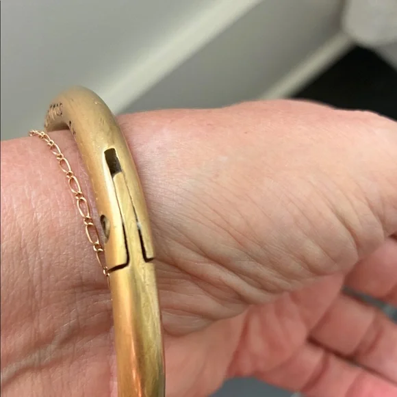 NO BULLSHIT. Just like Parker Thatch, Screw on brass Bull nose Bracelet w/2 keys - Picture 2 of 5